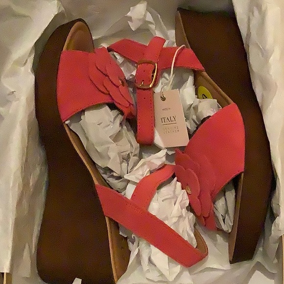 Box 25. BNIB MARIELLA CORAL SANDAL Flower Designed Size 9 - Picture 8 of 8